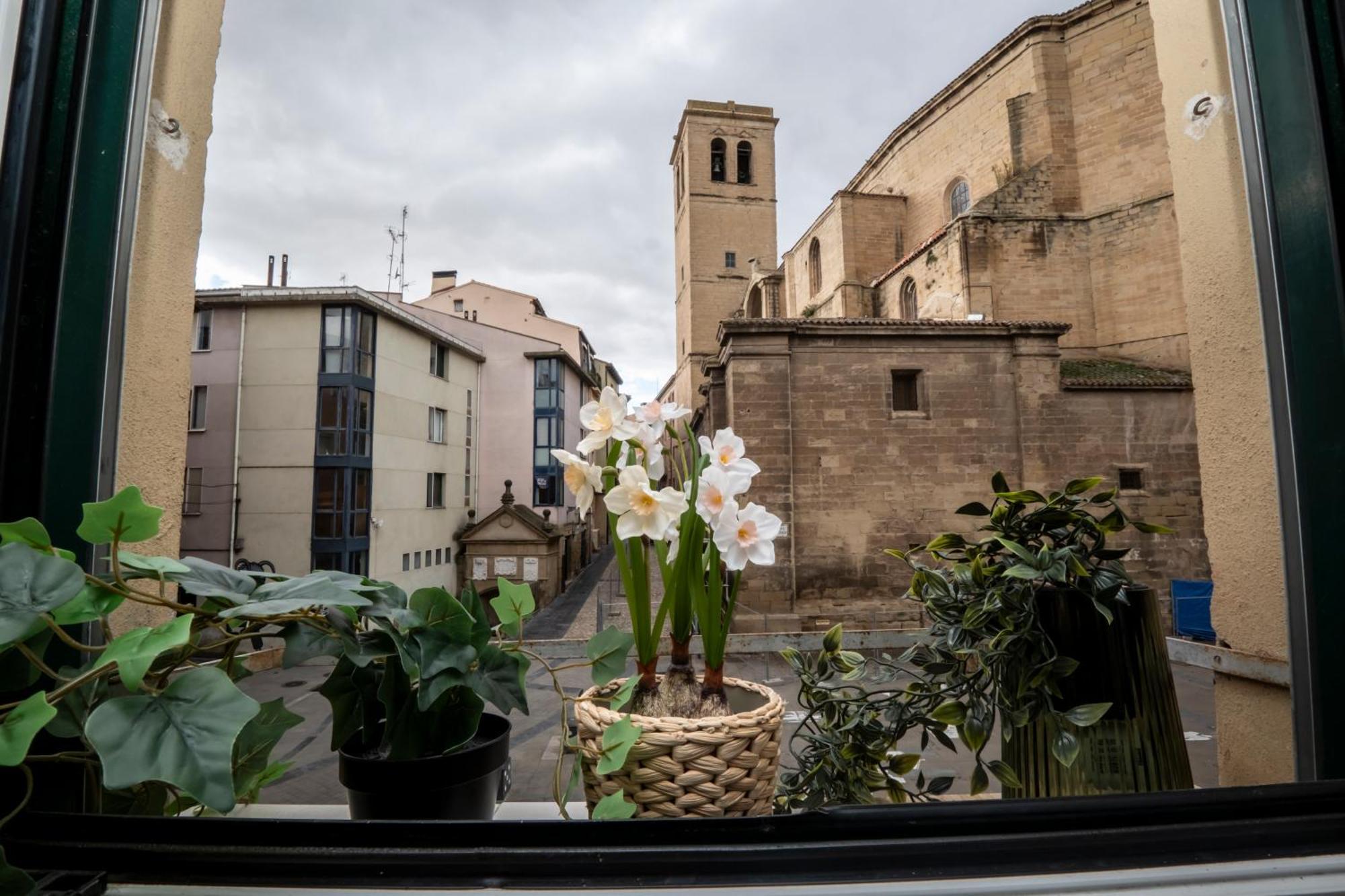 Santiago Tower Aire Ac Casco Antiguo By Apartamentos Logrono Exterior photo